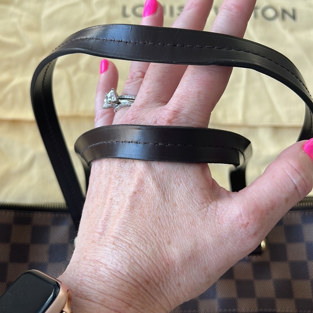 Louis Vuitton Damier Ebene Iena MM - Picture 4 of 17